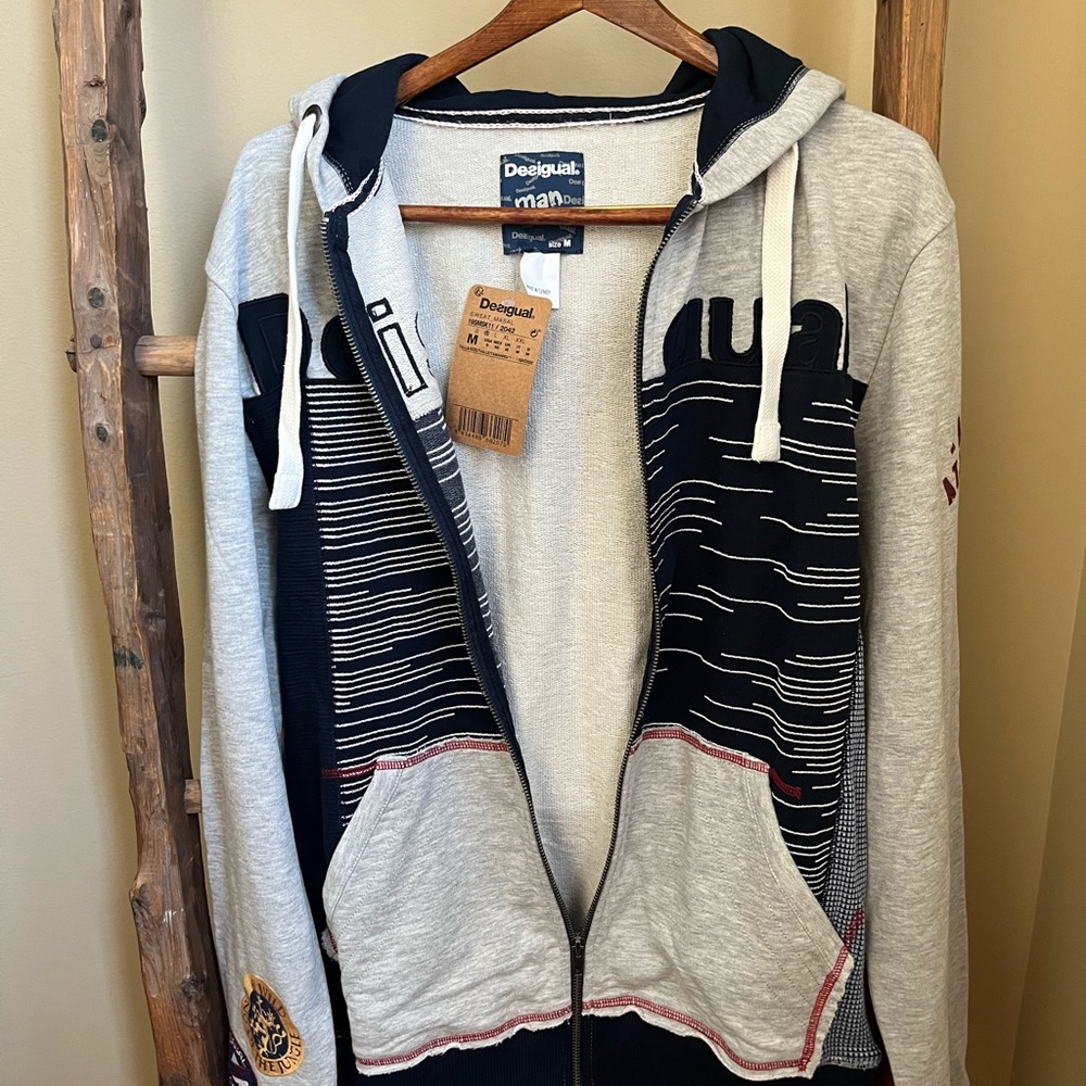 NWT Desigual Color Me , Be Wild, King Of The Jungle Hoodie Size Medium - Picture 3 of 10